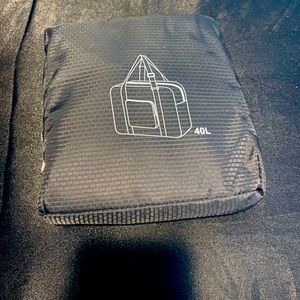 Unisex carry-on duffel bag! Airlines approved!